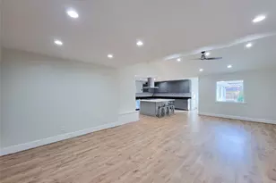 10335 Emnora Ln, Houston, TX 77043 - Photo 13