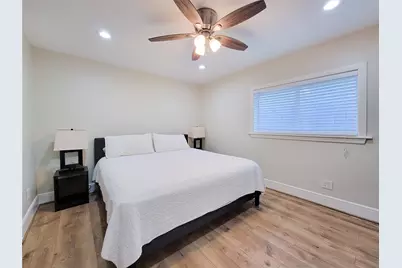 10335 Emnora Lane, Houston, TX 77043 - Photo 33