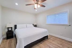 10335 Emnora Ln, Houston, TX 77043 - Photo 33