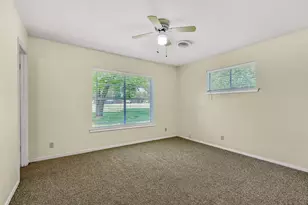 910 Kiowa Dr W, Lake Kiowa, TX 76240 - Photo 17