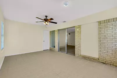 910 Kiowa Drive W, Lake Kiowa, TX 76240 - Photo 11