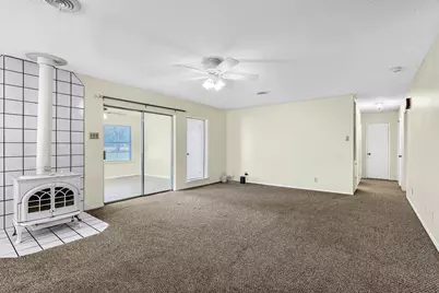 910 Kiowa Drive W, Lake Kiowa, TX 76240 - Photo 5