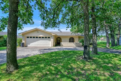 910 Kiowa Drive W, Lake Kiowa, TX 76240 - Photo 3