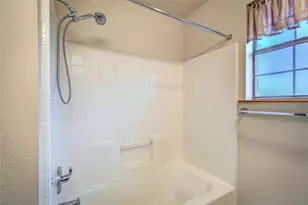 5113 Creek Crossing Dr, Greenville, TX 75402 - Photo 23