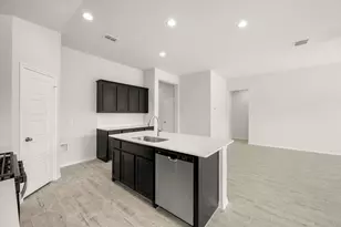 1905 Seminole Dr, Cleburne, TX 76033 - Photo 9