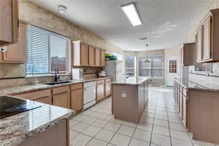 2079 Sunset Ln, Lewisville, TX 75067 - Photo 15