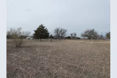 632 E Reindeer Road, Lancaster, TX 75146 - Photo 5