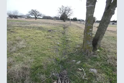 632 E Reindeer Road, Lancaster, TX 75146 - Photo 15