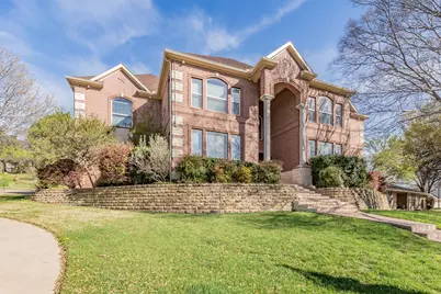 8925 Hunters Glen Trail, Fort Worth, TX 76120 - Photo 3