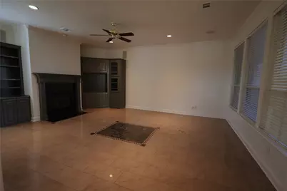 8925 Hunters Glen Trail, Fort Worth, TX 76120 - Photo 11