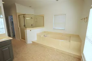 8925 Hunters Glen Trail, Fort Worth, TX 76120 - Photo 19