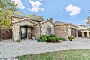 1006 Manning St, Grand Prairie, TX 75051 - Photo 27