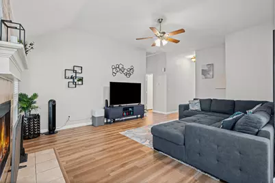 321 Meadow Park Drive, White Settlement, TX 76108 - Photo 7