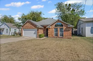 321 Meadow Park Dr, White Settlement, TX 76108 - Photo 25