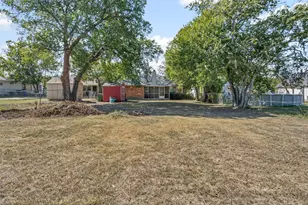 321 Meadow Park Dr, White Settlement, TX 76108 - Photo 21