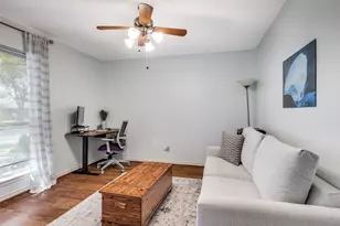 10011 Glen Canyon Dr, Dallas, TX 75243 - Photo 13