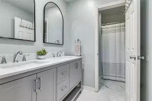 10011 Glen Canyon Dr, Dallas, TX 75243 - Photo 23