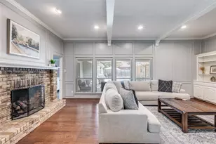 10011 Glen Canyon Dr, Dallas, TX 75243 - Photo 9