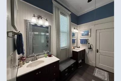 201 E Hayes Avenue, Whitney, TX 76692 - Photo 11