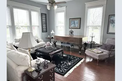 201 E Hayes Avenue, Whitney, TX 76692 - Photo 9