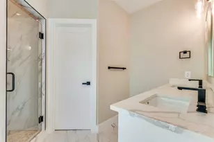 706 Perry Ave, Waxahachie, TX 75165 - Photo 17