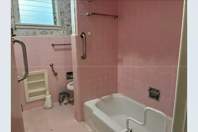 2421 Shalon Avenue, Fort Worth, TX 76112 - Photo 17