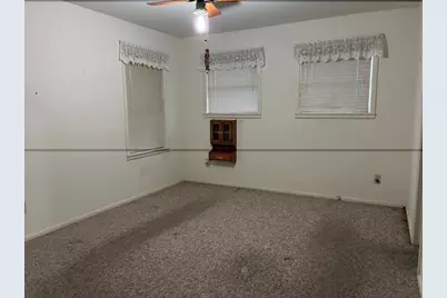 2421 Shalon Avenue, Fort Worth, TX 76112 - Photo 13