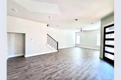 809 Meadowcrest Drive, Plano, TX 75075 - Photo 5