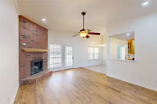 3008 Karen Way, Granbury, TX 76049 - Photo 3