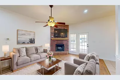 3008 Karen Way, Granbury, TX 76049 - Photo 5