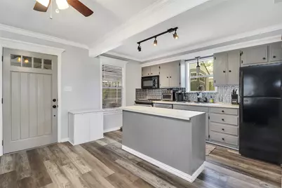 6505 Oakwood Lake Court, Granbury, TX 76049 - Photo 11