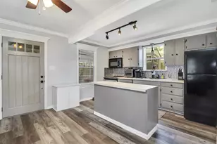 6505 Oakwood Lake Ct, Granbury, TX 76049 - Photo 11