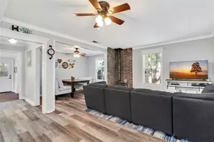 6505 Oakwood Lake Ct, Granbury, TX 76049 - Photo 9