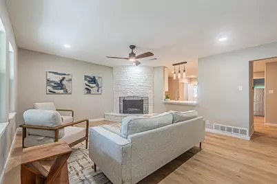 5307 Kelly Elliott, Arlington, TX 76017 - Photo 5