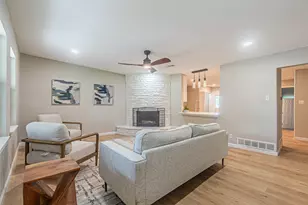 5307 Kelly Elliott, Arlington, TX 76017 - Photo 5