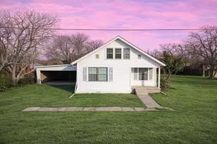 108 W Stroud St, Frost, TX 76641 - Photo 1