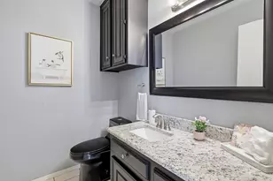 2206 Oak Forest Ct, Arlington, TX 76012 - Photo 13