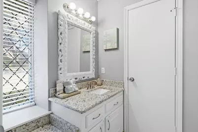 2206 Oak Forest Court, Arlington, TX 76012 - Photo 13