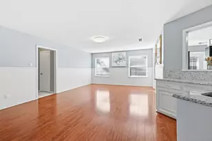 2206 Oak Forest Ct, Arlington, TX 76012 - Photo 9