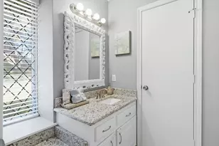 2206 Oak Forest Ct, Arlington, TX 76012 - Photo 15