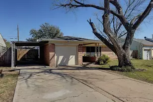 2404 William Brewster Dr, Irving, TX 75062 - Photo 3