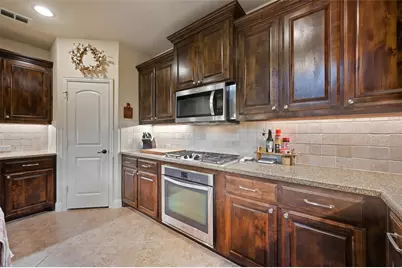 6917 Bobwhite Drive, North Richland Hills, TX 76182 - Photo 13