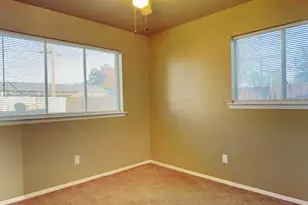 2837 Lowell Dr, Irving, TX 75062 - Photo 13