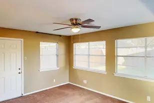 2837 Lowell Dr, Irving, TX 75062 - Photo 23