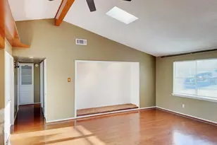 2837 Lowell Dr, Irving, TX 75062 - Photo 5