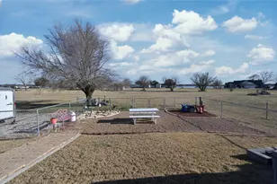 540 Islet Dr, Runaway Bay, TX 76426 - Photo 39