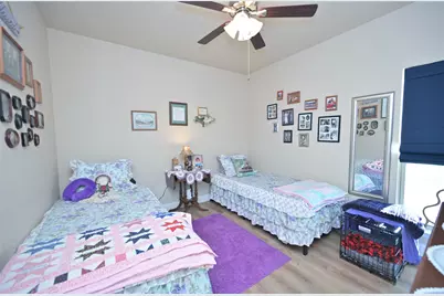 540 Islet Drive, Runaway Bay, TX 76426 - Photo 27