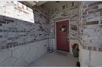 540 Islet Drive, Runaway Bay, TX 76426 - Photo 3