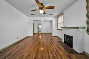 2512 Earl Ln, Fort Worth, TX 76107 - Photo 7