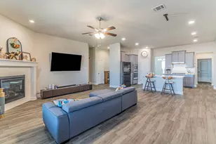 10638 Cherry Tree Wy, Grand Prairie, TX 76065 - Photo 3